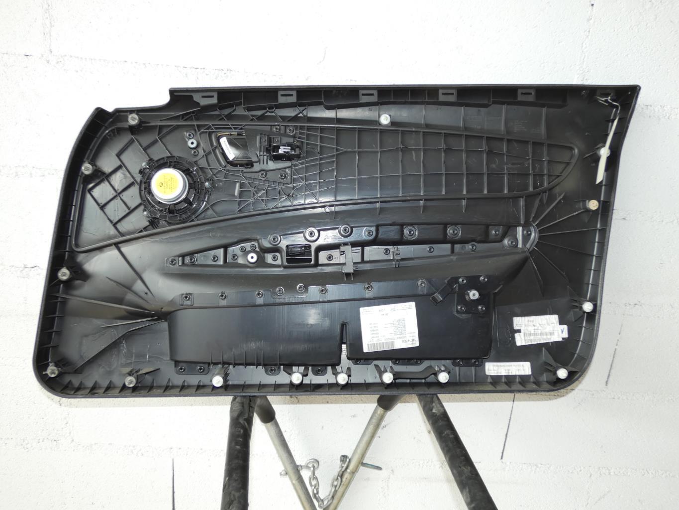 Pannello portiera anteriore sinistro BMW SERIE 1 E81 Diésel - 1