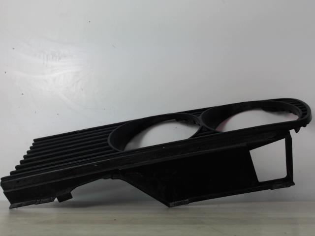 Grille de calandre gauche BMW SERIE 3 E30  - 1