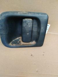 Poignee porte avant gauche