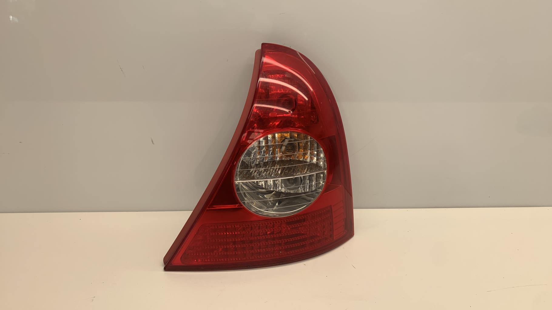 Fanale posteriore principale destro (luci) RENAULT CLIO 2 CAMPUS PHASE 2 GLP - 1