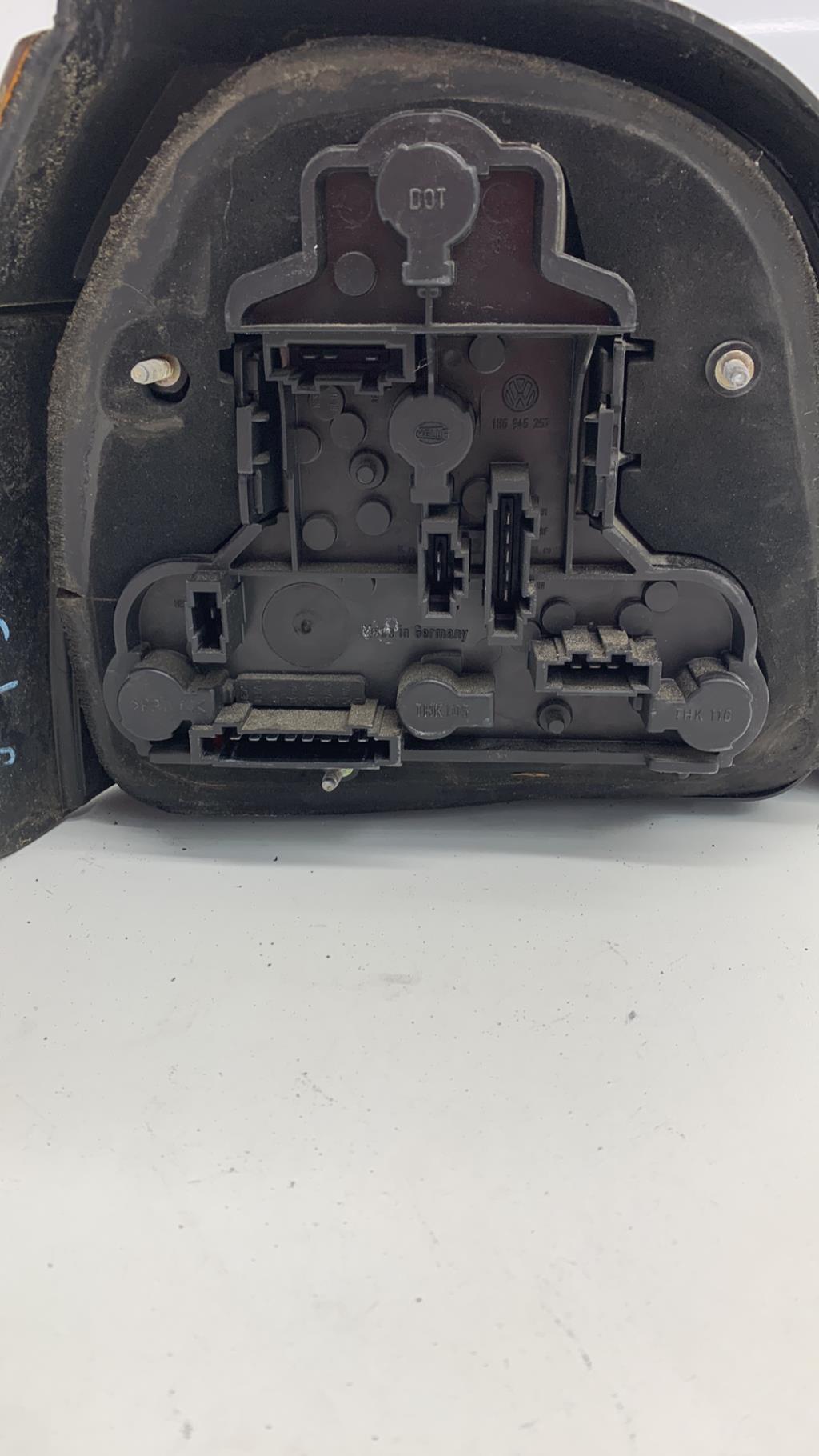Fanale posteriore principale destro (luci) VOLKSWAGEN GOLF Gasolina - 1