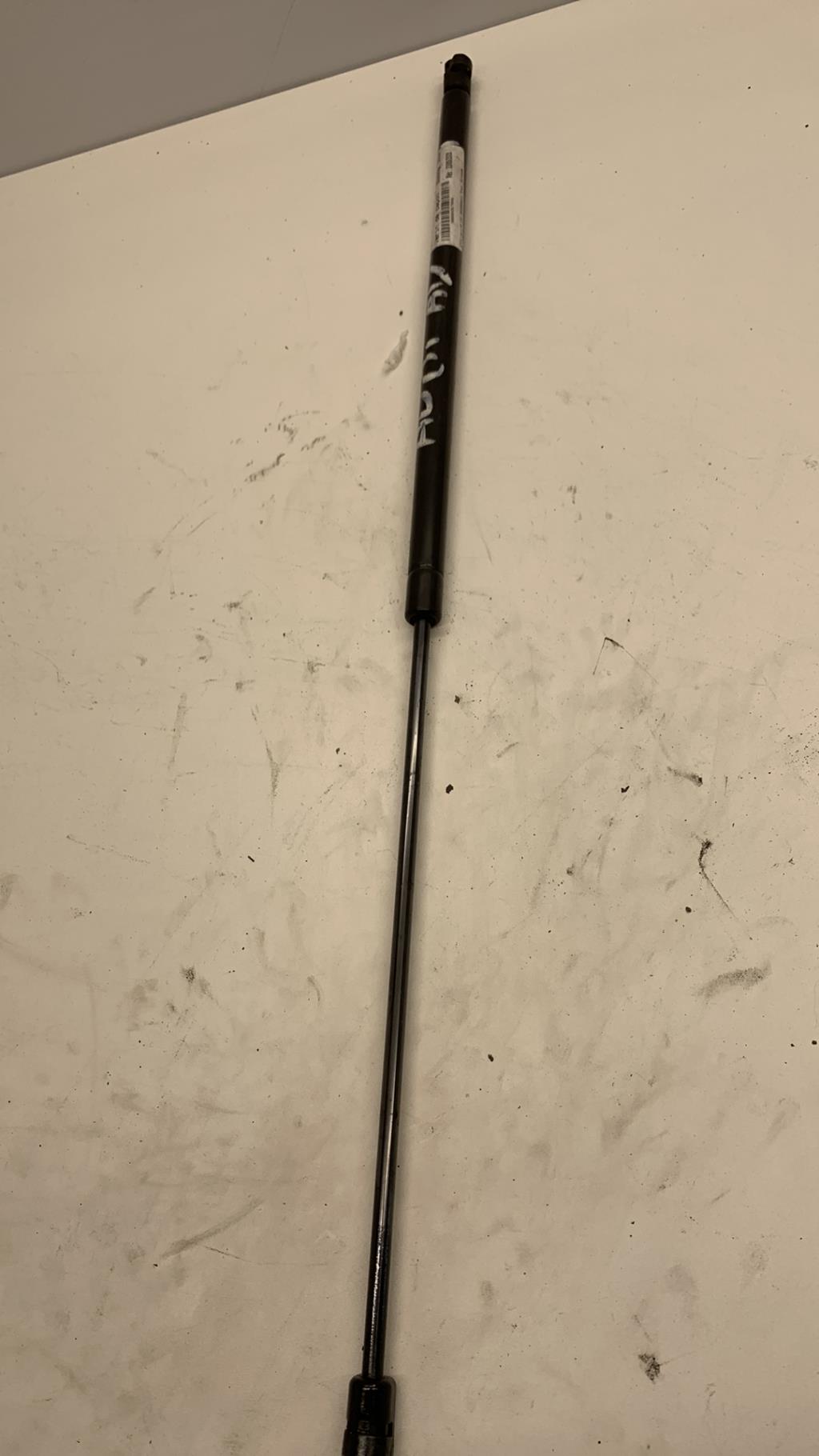 Verin de capot AUDI A4 2 AVANT PHASE 2 BREAK  - 1