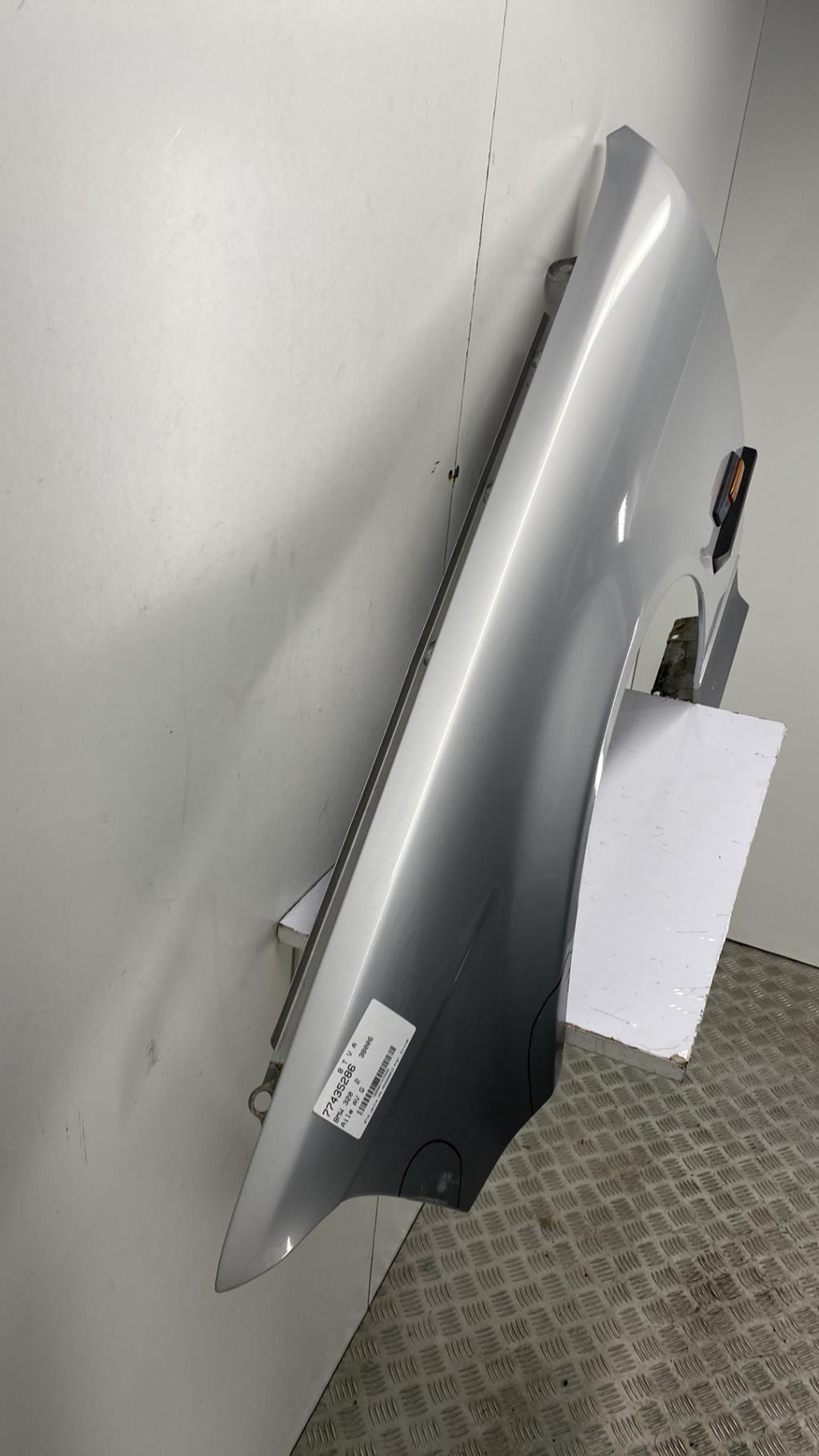 Parafango anteriore sinistro BMW 320  - 1