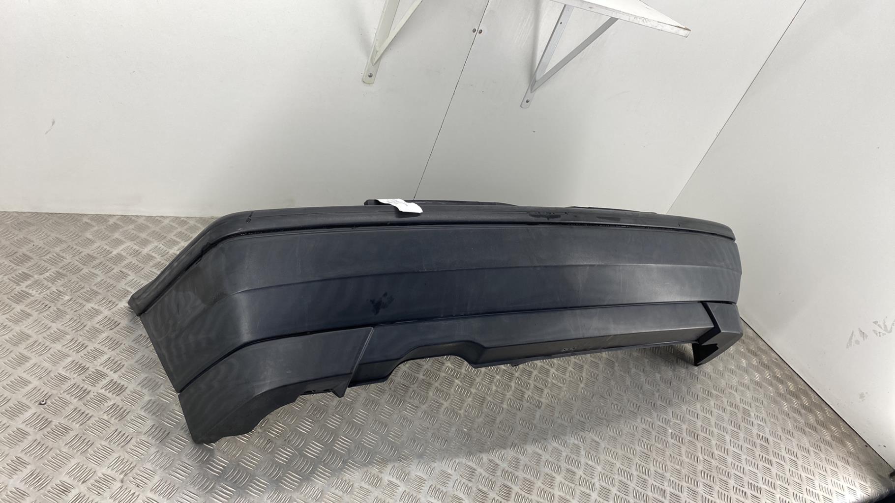 Paraurti posteriore VOLKSWAGEN GOLF Gasolina - 1