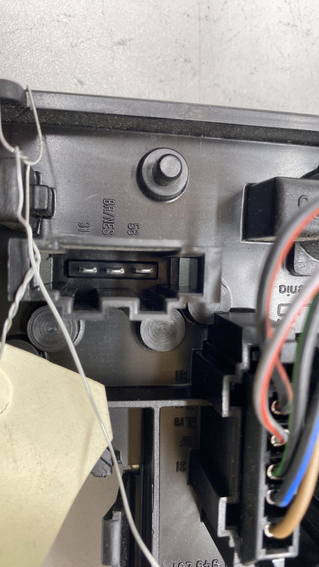 Base portalampade fanale posteriore sinistro VOLKSWAGEN GOLF Gasolina - 1