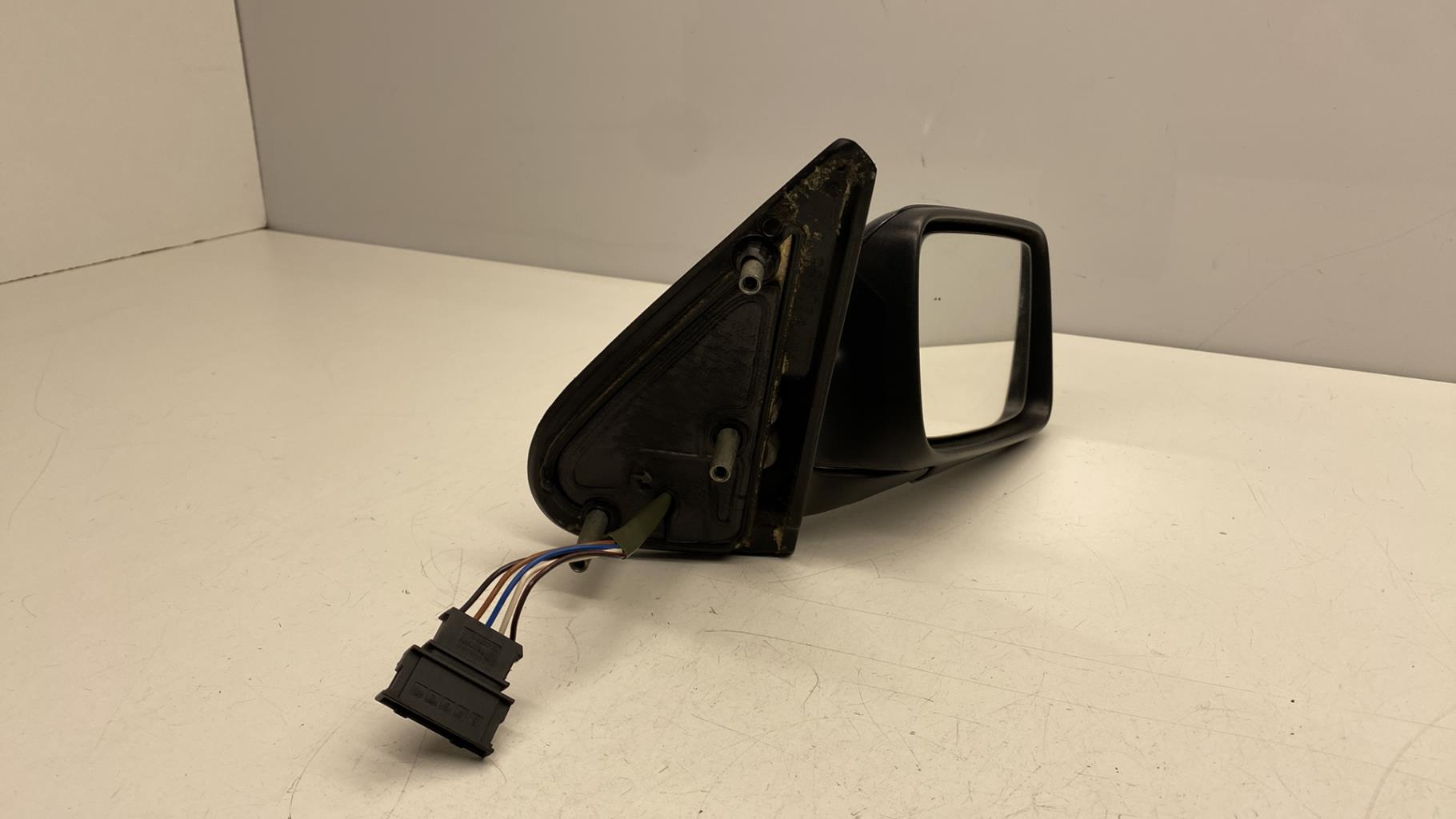 Retrovisor derecho VOLKSWAGEN GOLF Gasolina - 1