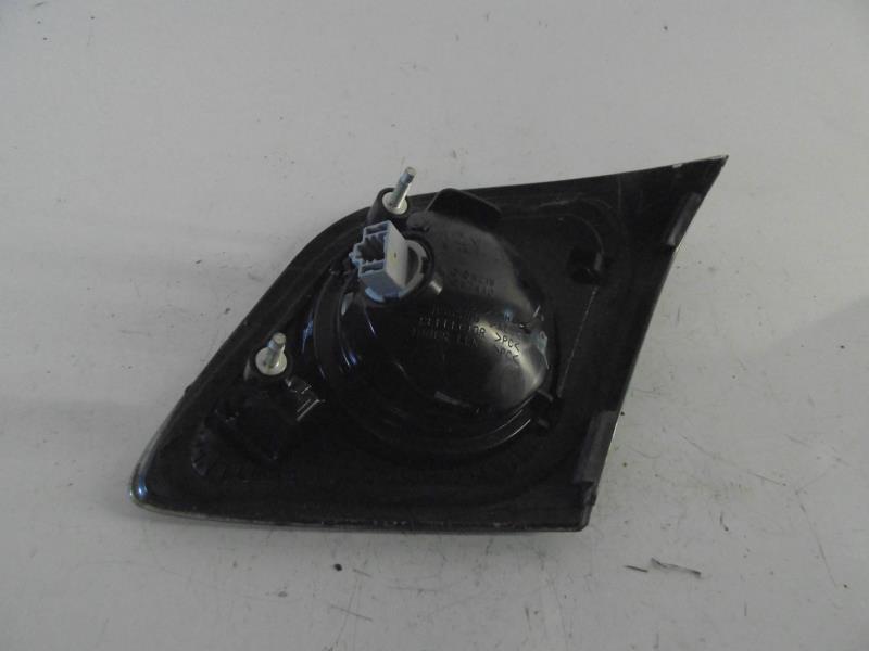 Feu arriere secondaire gauche (feux) MAZDA 3 1 PHASE 1 Diesel - 1