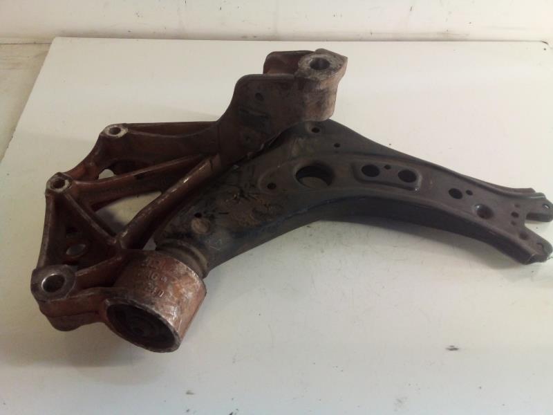 Triangle avant droit VOLKSWAGEN FOX Essence - 1