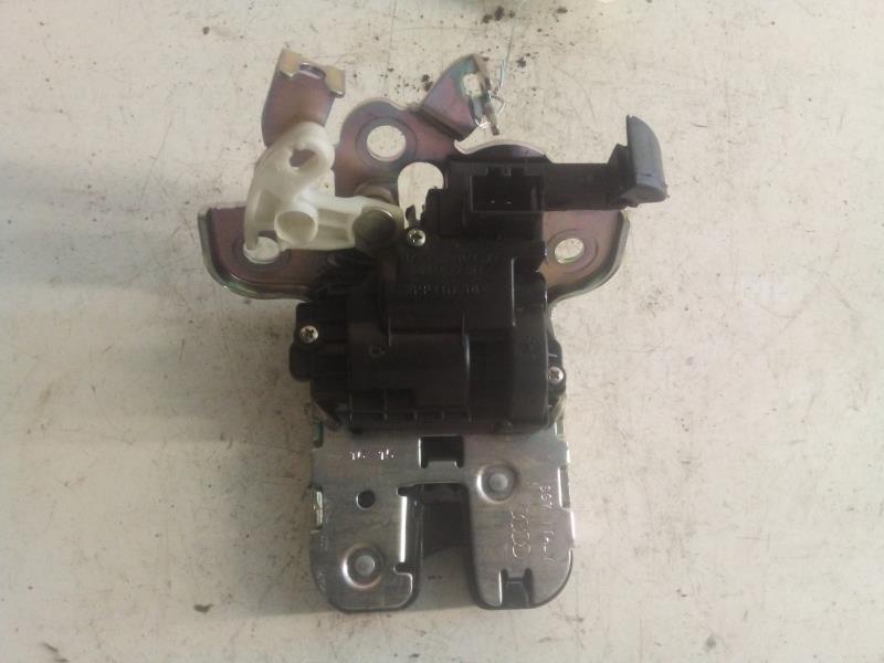 Serrure de coffre SKODA FABIA 3 PHASE 1 Essence - 1