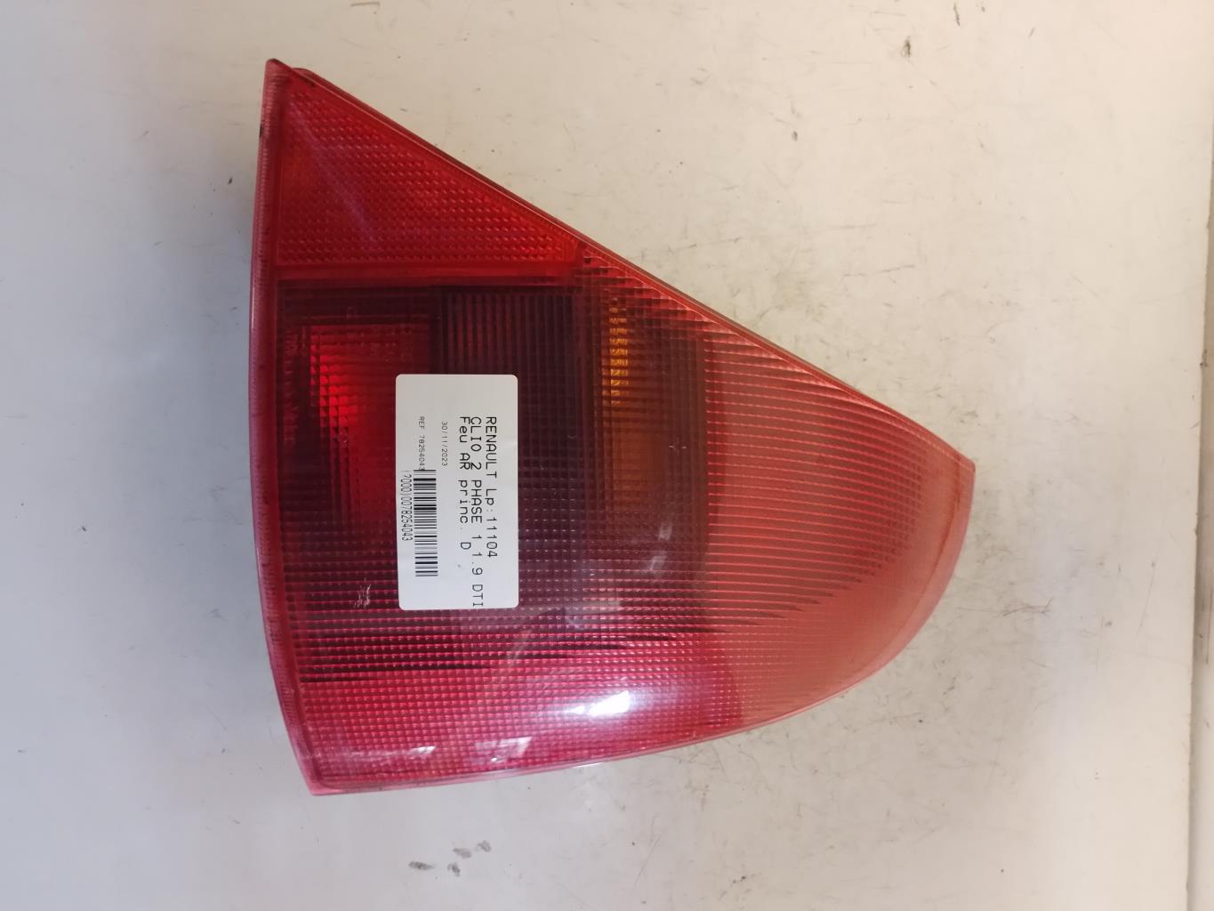 Feu arriere principal droit (feux) RENAULT CLIO 2 PHASE 1 Diesel - 1