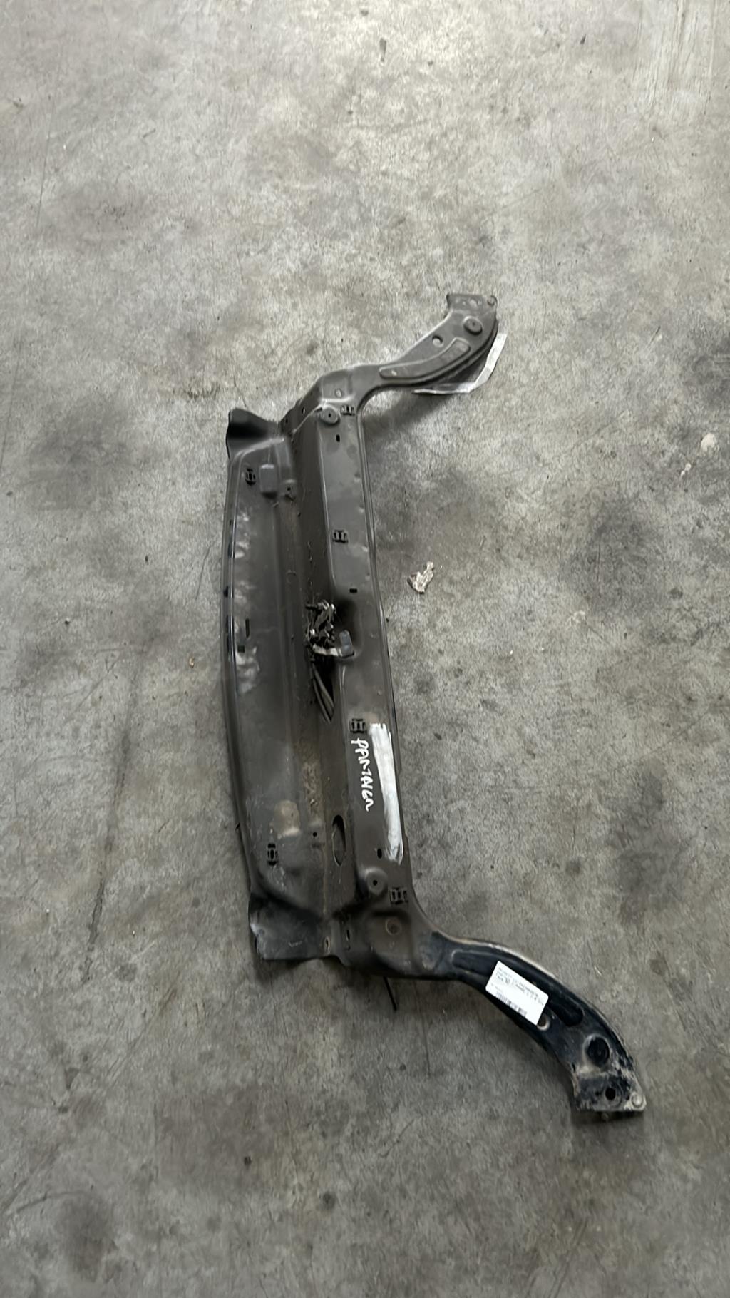 Face avant PEUGEOT PARTNER 1 PHASE 1 Diesel - 1