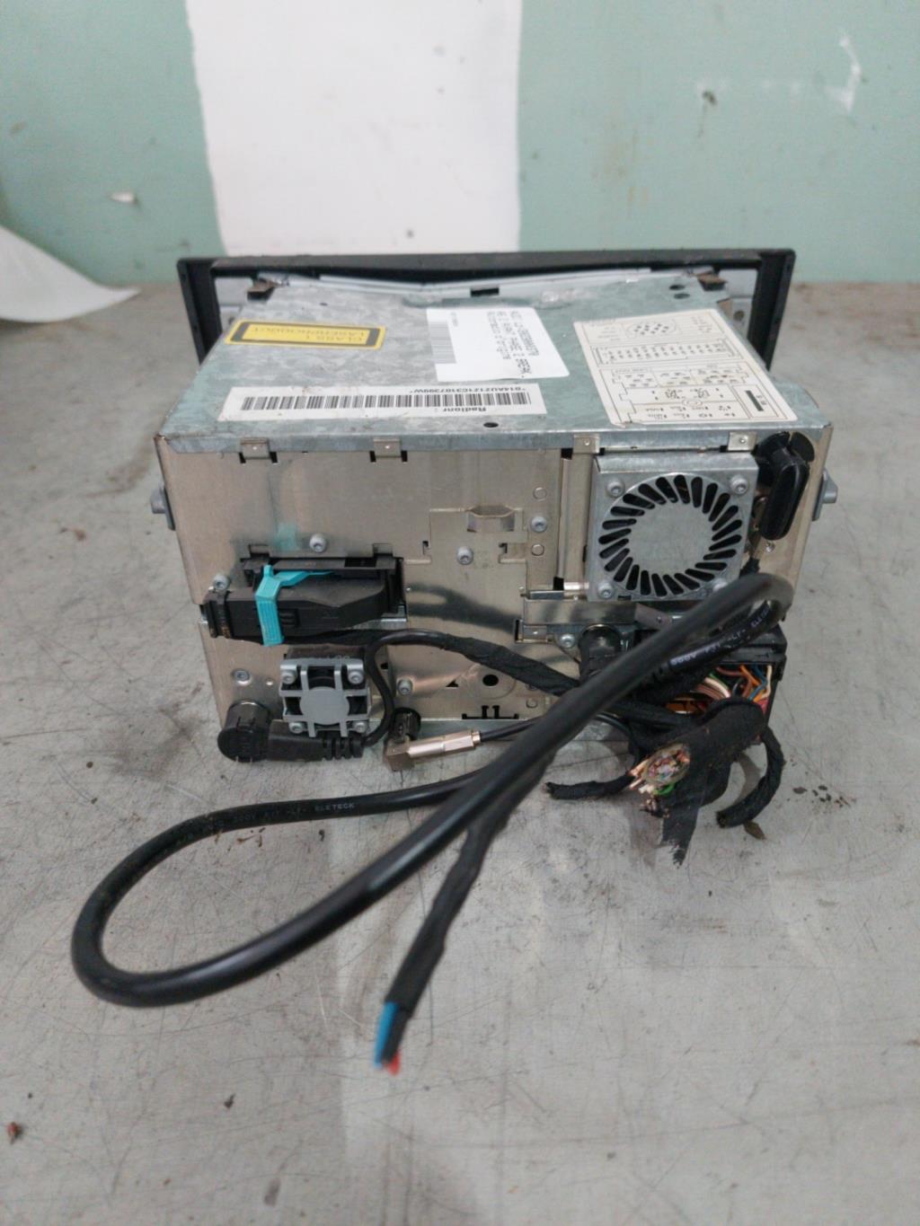 Autoradio d'origine AUDI A6 2 AVANT PHASE 2 BREAK Diesel - 1