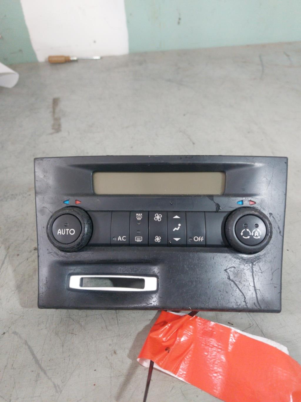 Commande chauffage RENAULT LAGUNA 2 PHASE 2 BREAK Diesel - 1