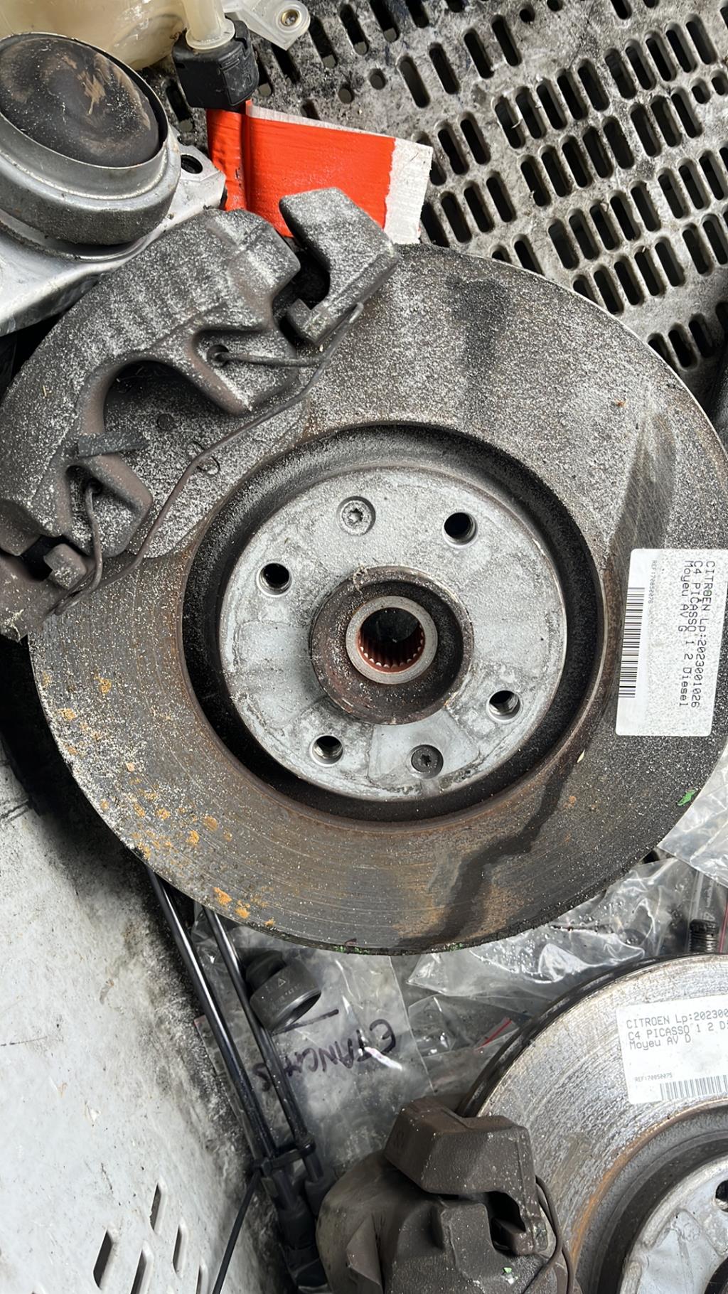 Moyeu avant gauche CITROEN C4 PICASSO 1 Diesel - 1