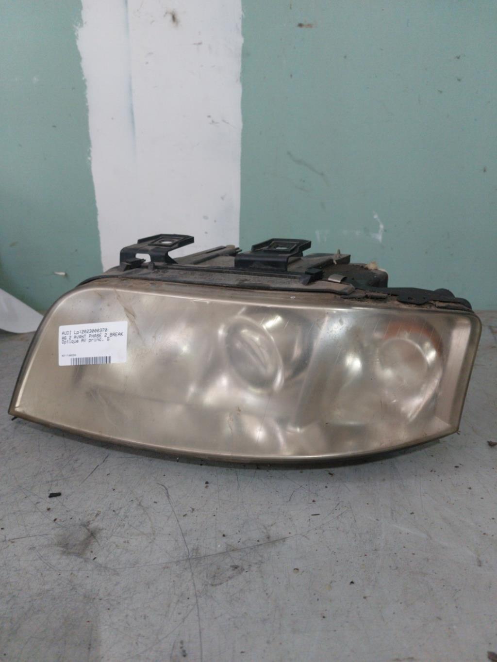 Optique avant principal gauche (feux)(phare) AUDI A6 2 AVANT PHASE 2 BREAK Diesel - 1