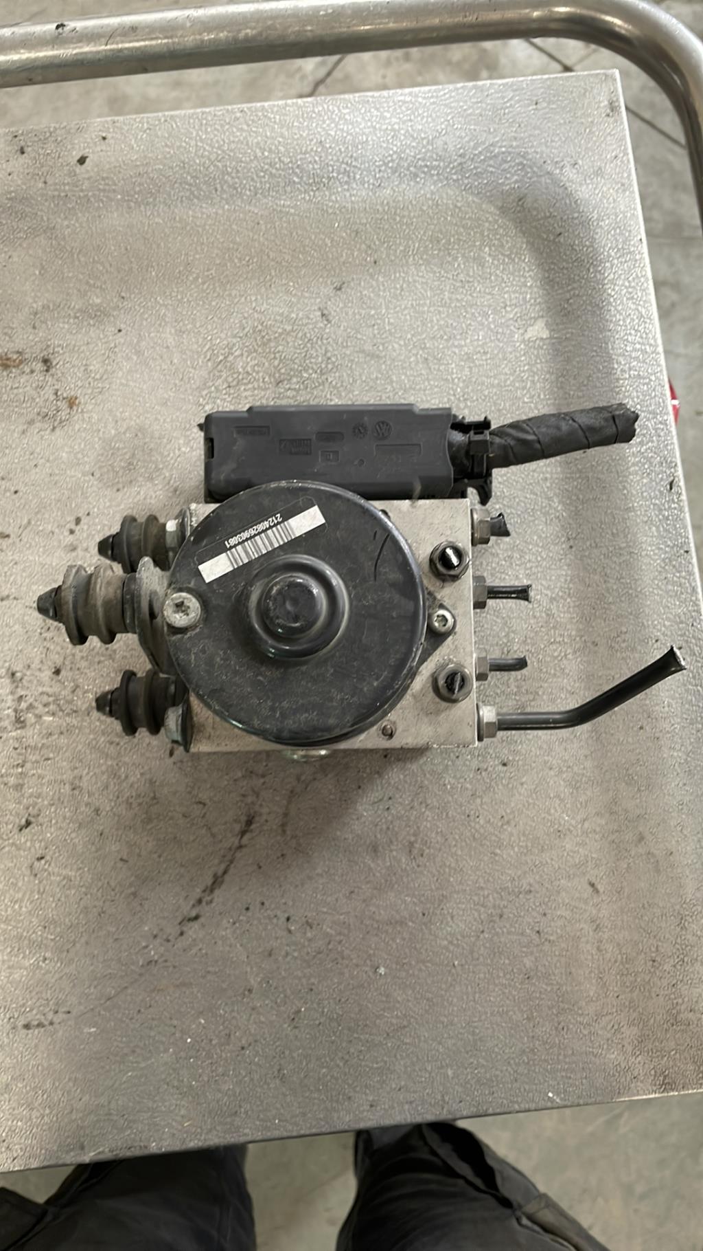 Bloc ABS (freins anti-blocage) AUDI A3 2 SPORTBACK PHASE 1 Diesel - 1