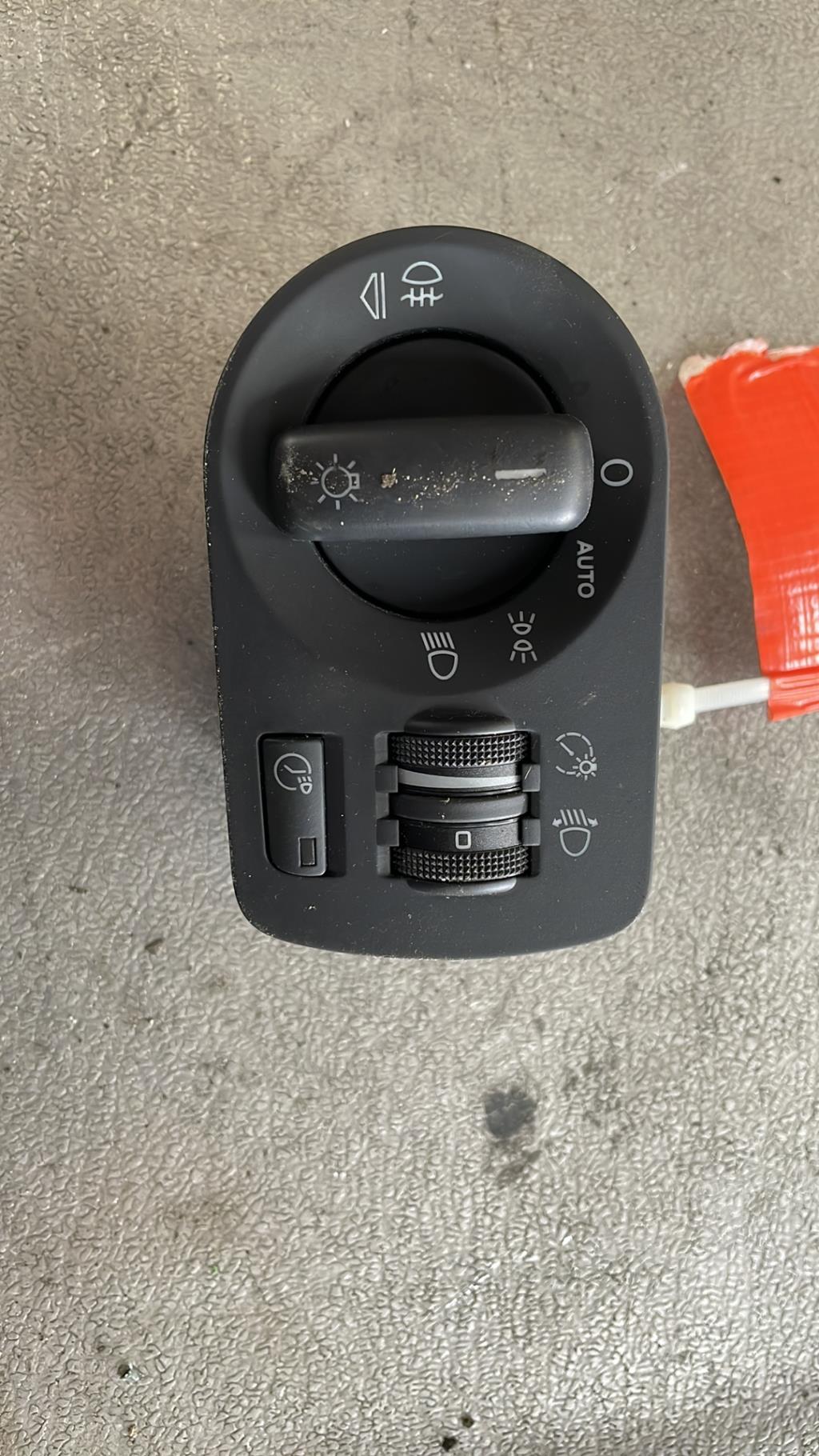 Commande de phare AUDI A3 2 SPORTBACK PHASE 1 Diesel - 1