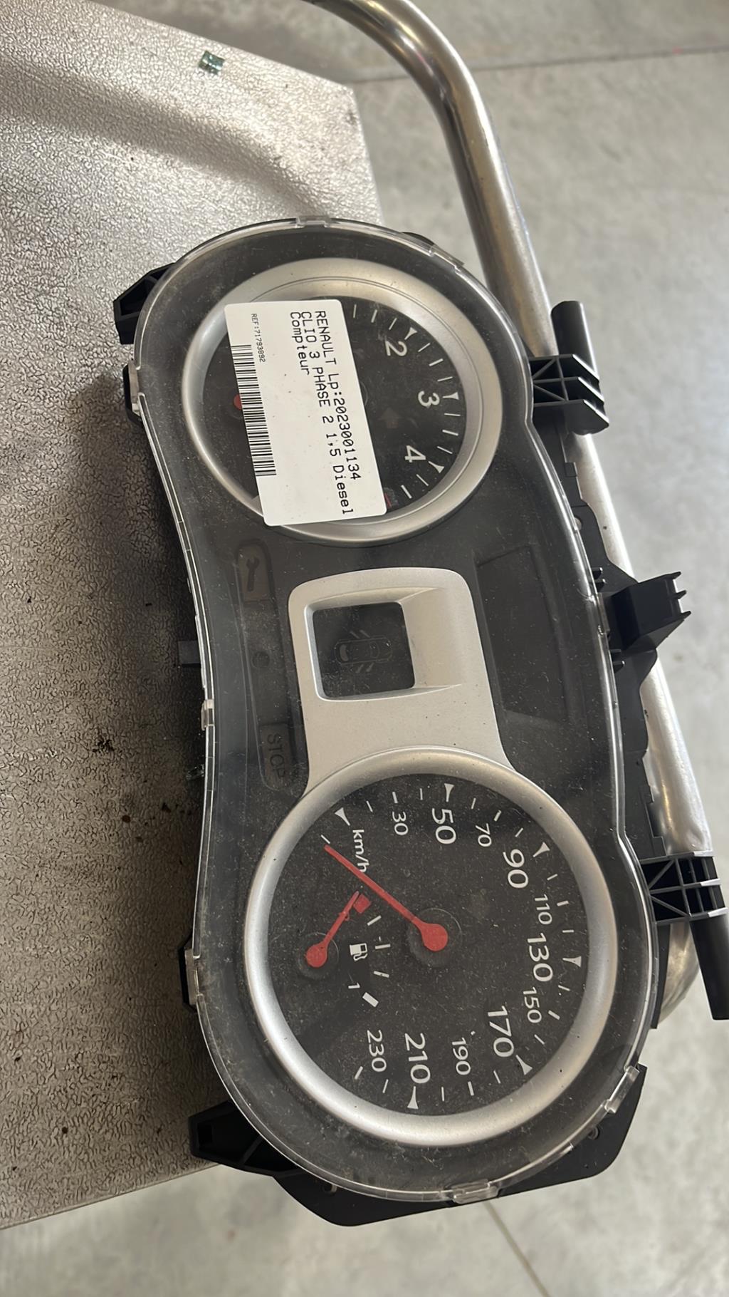 Compteur RENAULT CLIO 3 PHASE 2 Diesel - 1