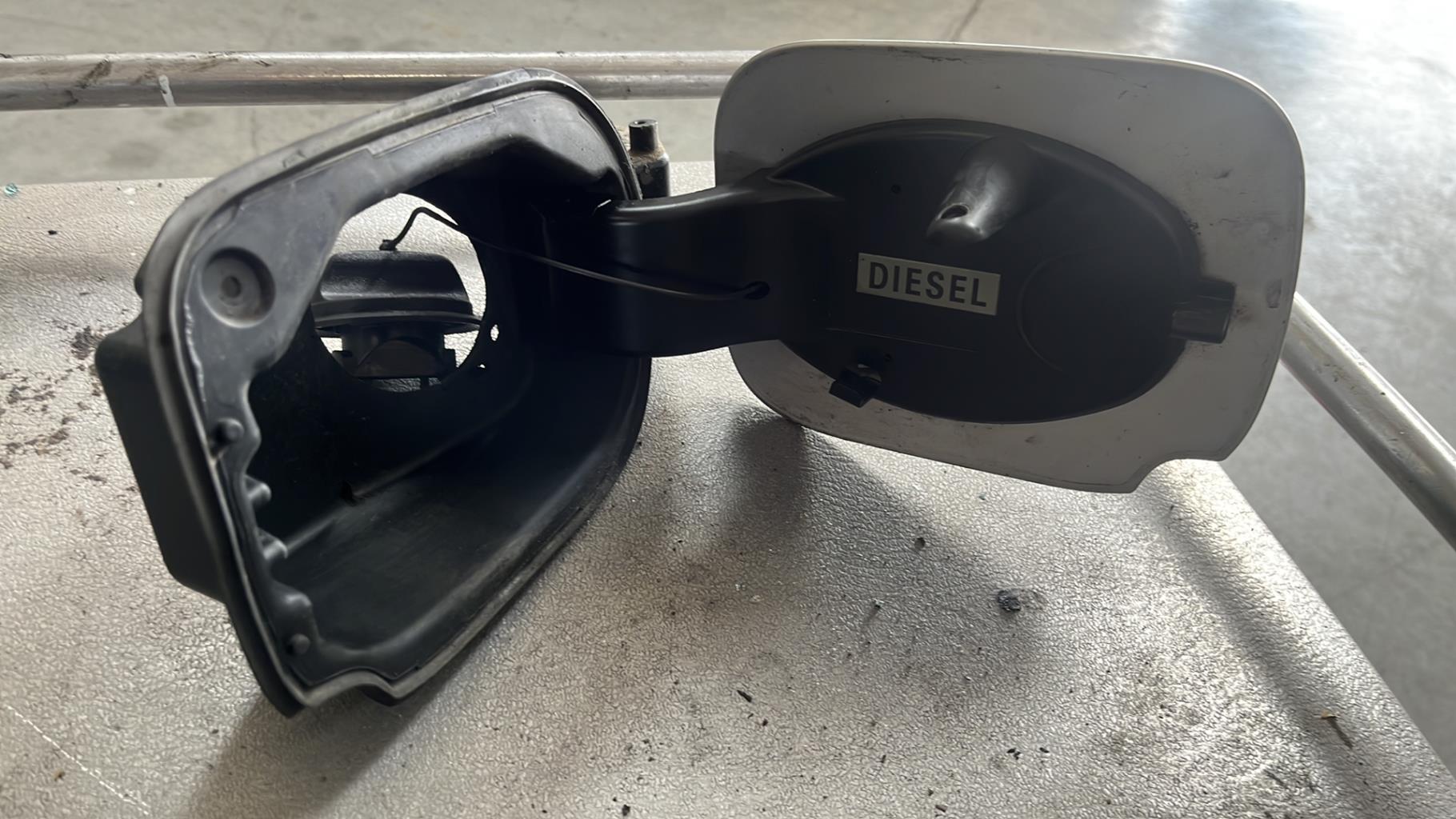 Trappe d'essence RENAULT CLIO 3 PHASE 2 Diesel - 1