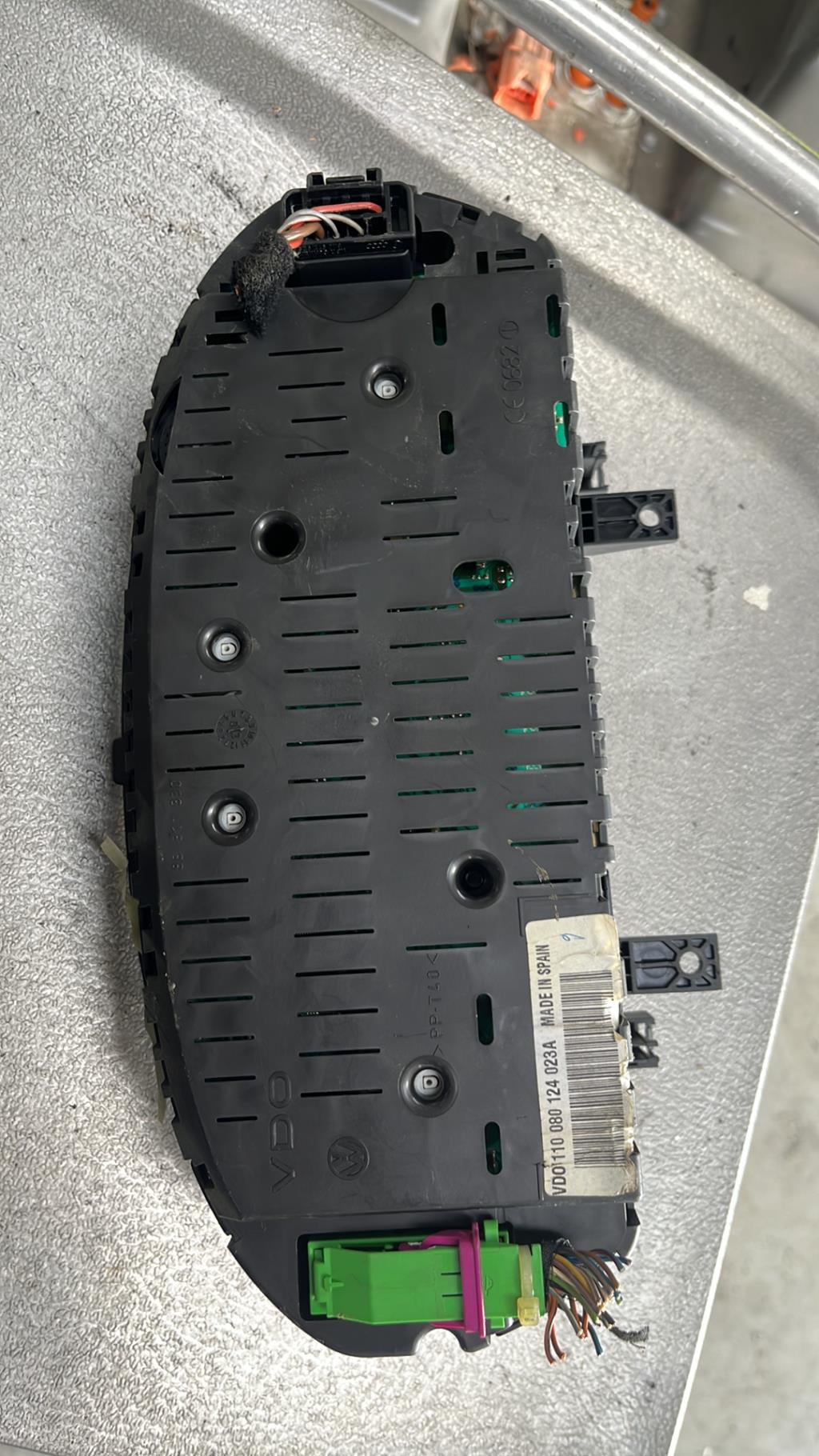 Compteur VOLKSWAGEN POLO 4 PHASE 1 Essence - 1
