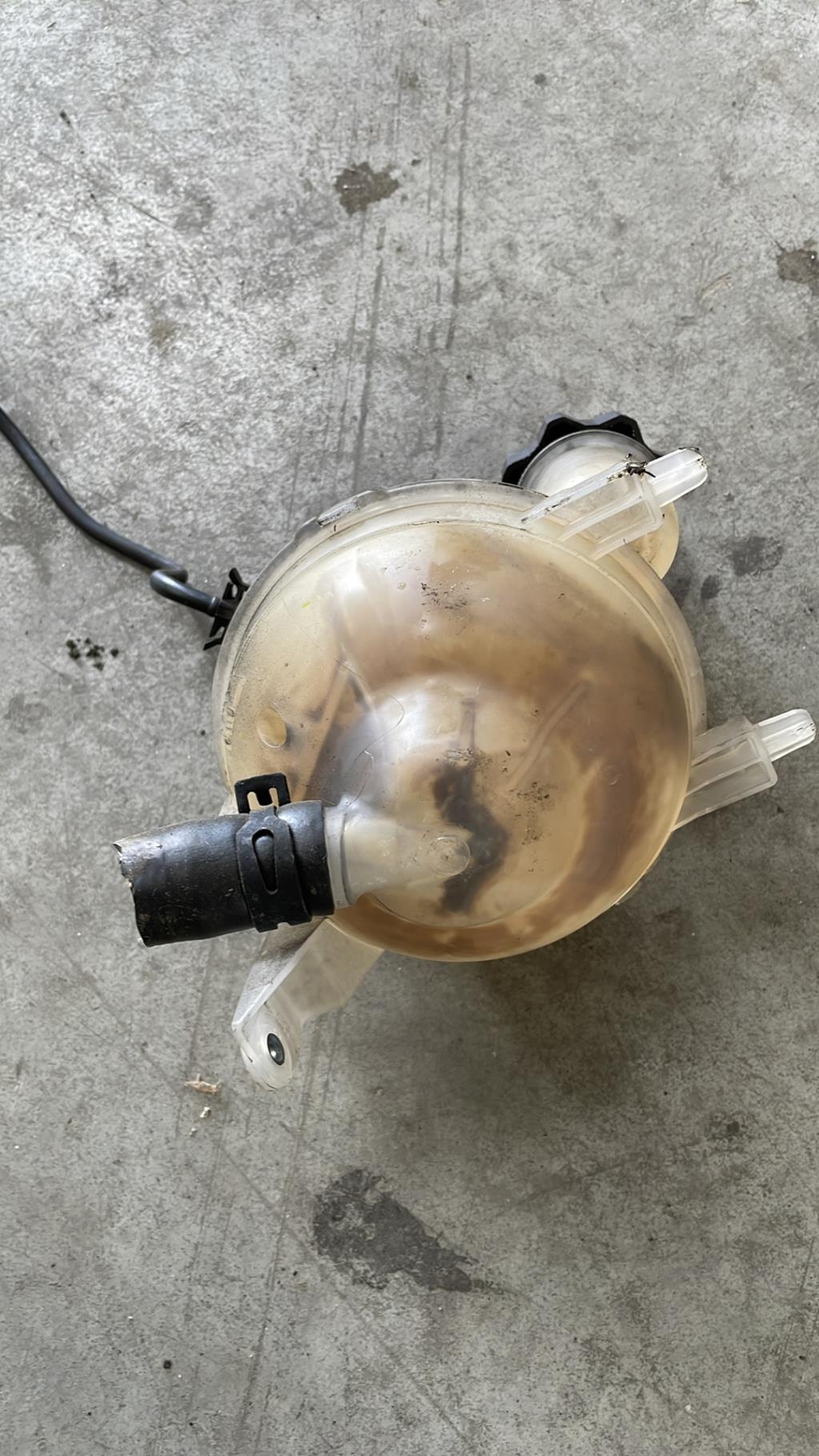 Vase d'expansion PEUGEOT 307 PHASE 2 BREAK Diesel - 1