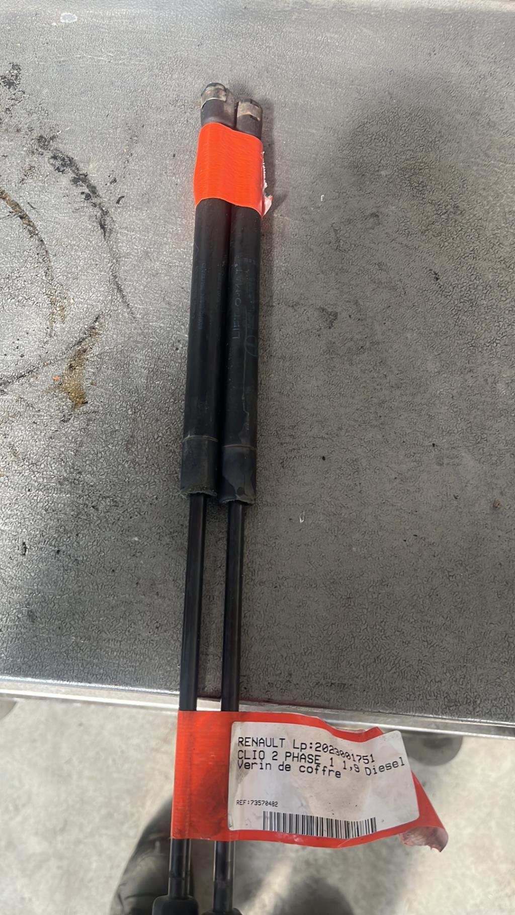 Verin de coffre RENAULT CLIO 2 PHASE 1 Diesel - 1