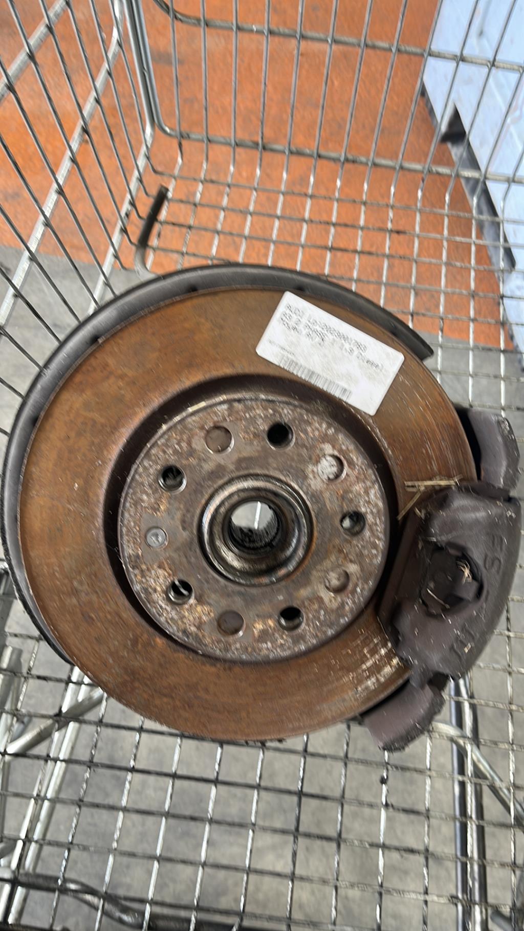 Moyeu avant droit AUDI A3 2 PHASE 1 Diesel - 1