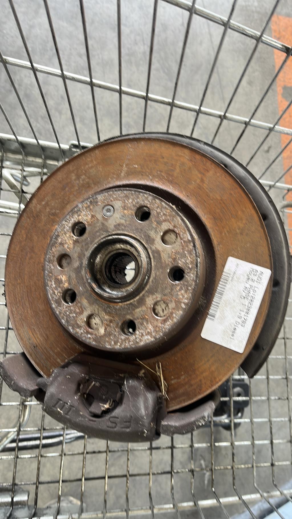 Moyeu avant gauche AUDI A3 2 PHASE 1 Diesel - 1