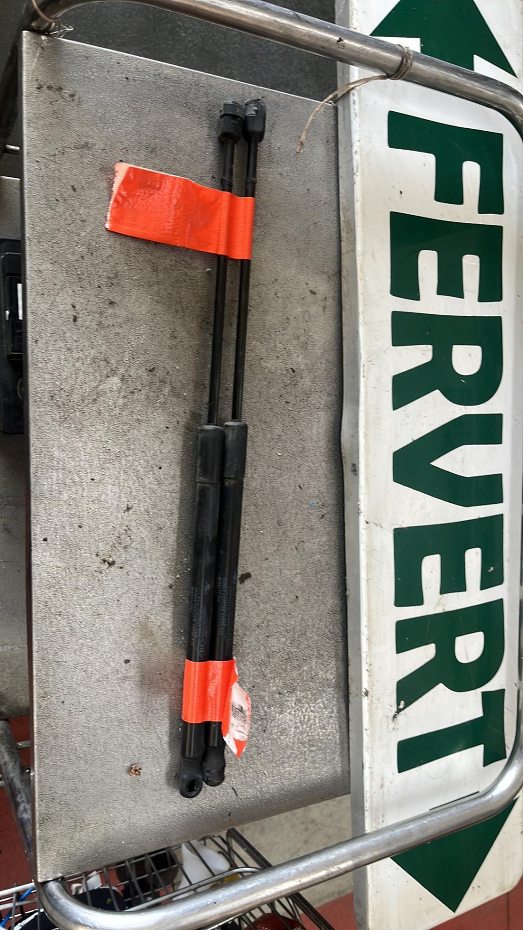 Verin de coffre DACIA SANDERO 1 Essence/GPL - 1
