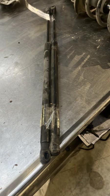 Verin de coffre OPEL MERIVA A PHASE 2 Diesel - 1