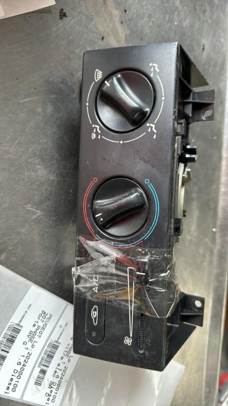 Commande chauffage PEUGEOT 406 PHASE 1 Diesel - 1