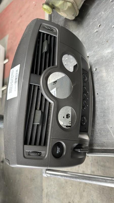 Console central (interieur plastique) RENAULT GRAND SCENIC 2 PHASE 2 Diesel - 1