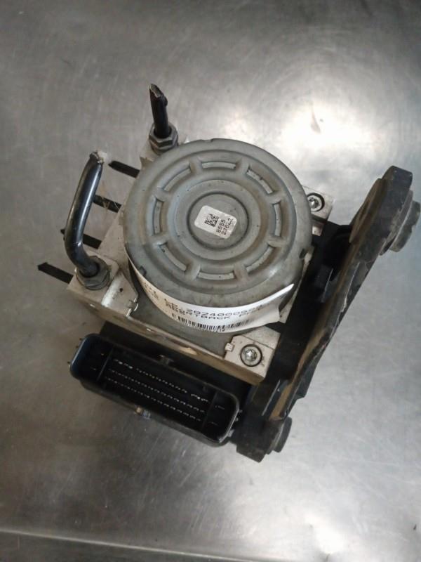 Bloc ABS (freins anti-blocage) AUDI A3 3 SPORTBACK PHASE 2 Diesel - 1