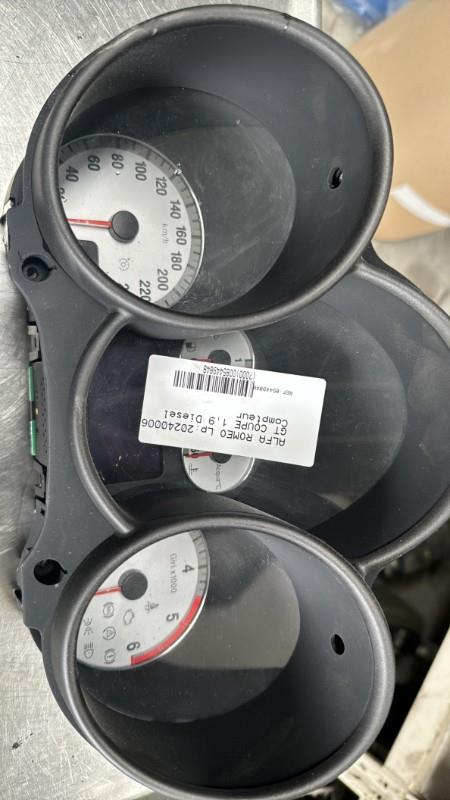 Compteur ALFA ROMEO GT COUPE Diesel - 1