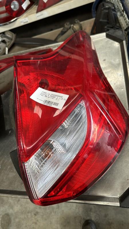 Feu arriere principal droit (feux) FORD FOCUS 3 PHASE 1 Diesel - 1