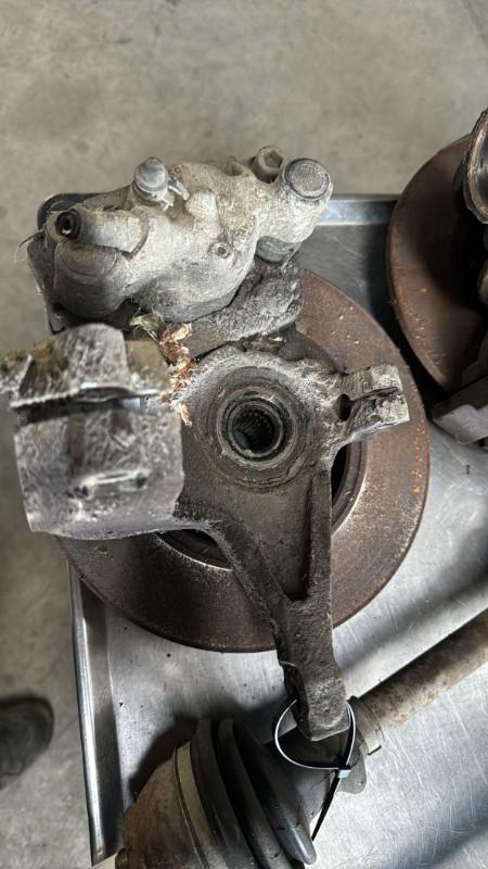 Moyeu avant gauche CITROEN C15 Essence - 1
