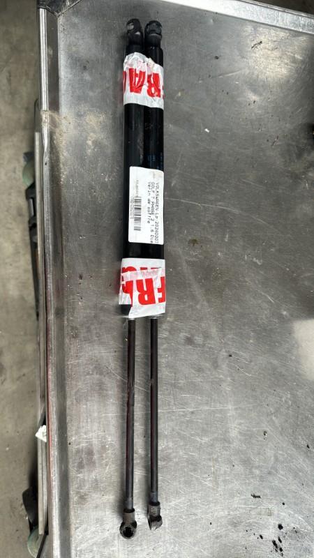 Verin de coffre VOLKSWAGEN GOLF 7 PHASE 2 Diesel - 1