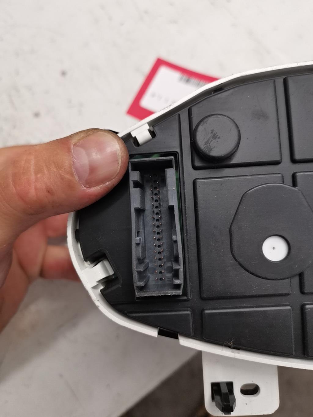 Compteur FORD FIESTA 6 PHASE 1 Diesel - 1