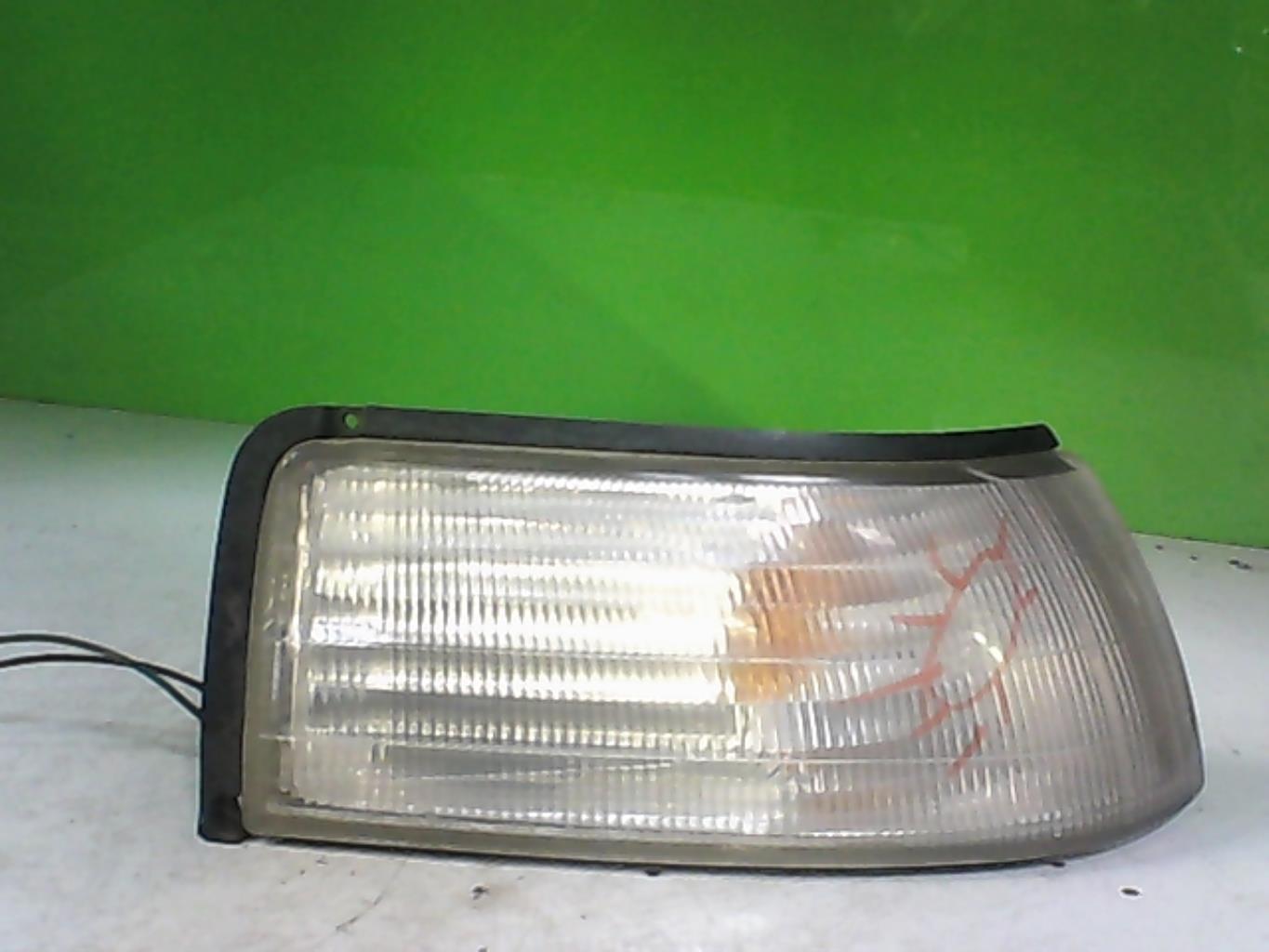 Optique avant secondaire droit (feux)(clignotant) MAZDA 626 1  - 1
