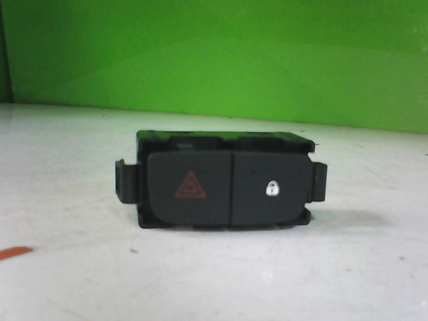 Bouton de warning RENAULT TRAFIC 3 COURT PHASE 1 Diesel - 1