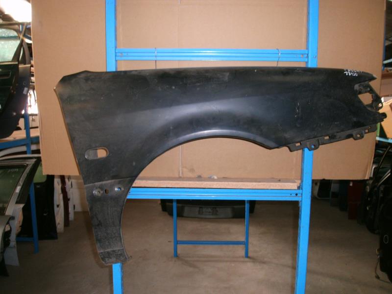 Aile avant droit VOLKSWAGEN PASSAT 1993/1996 Diesel - 1