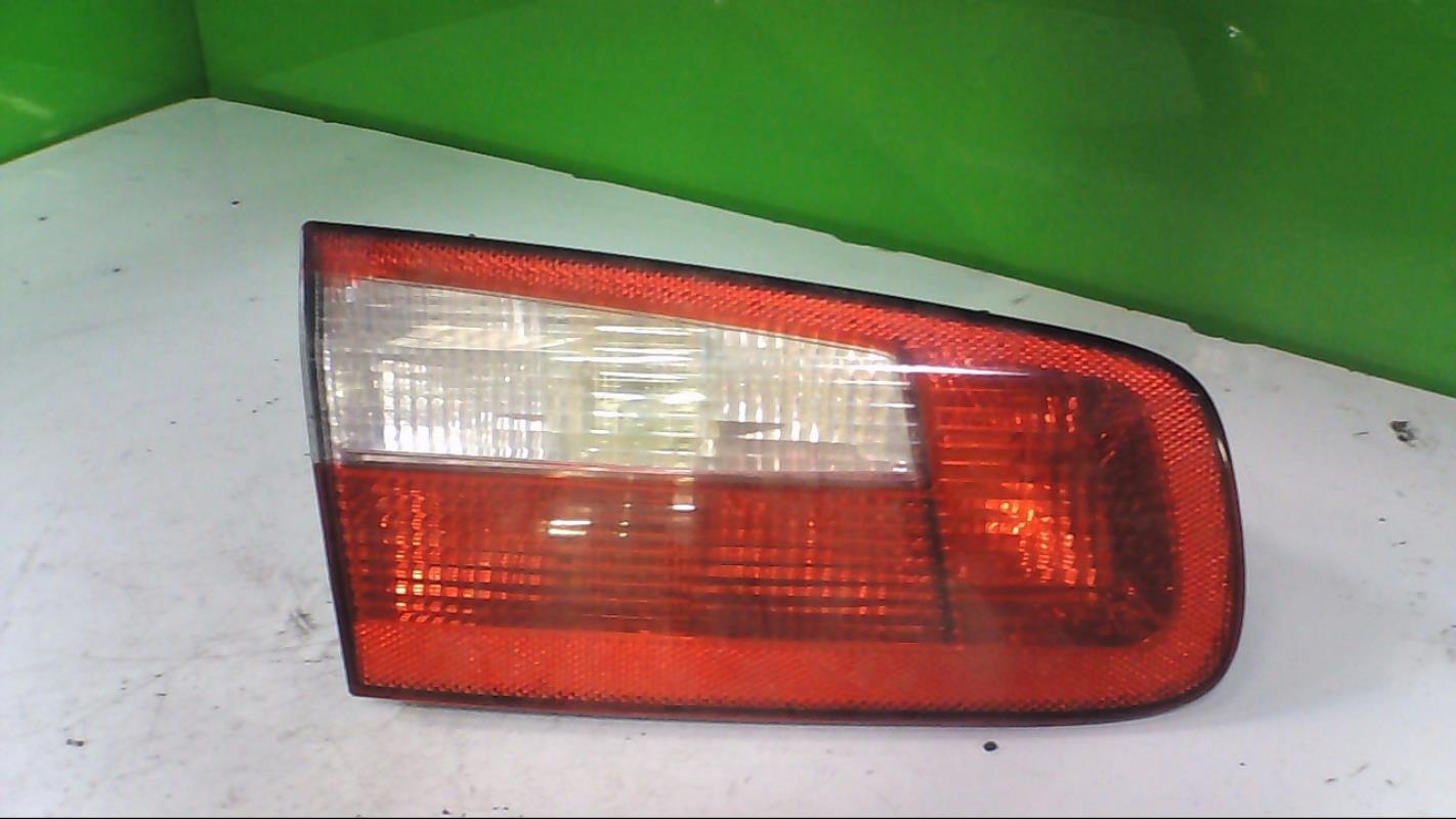 Feu arriere secondaire gauche (feux) RENAULT LAGUNA 2 PHASE 1 Diesel - 1