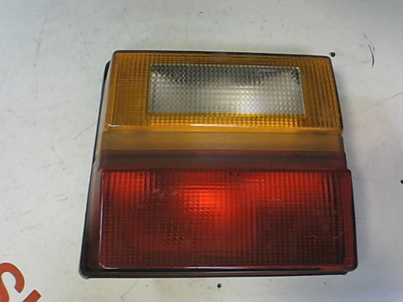 Feu arriere secondaire droit (feux) AUDI AUDI 100 BREAK  - 1