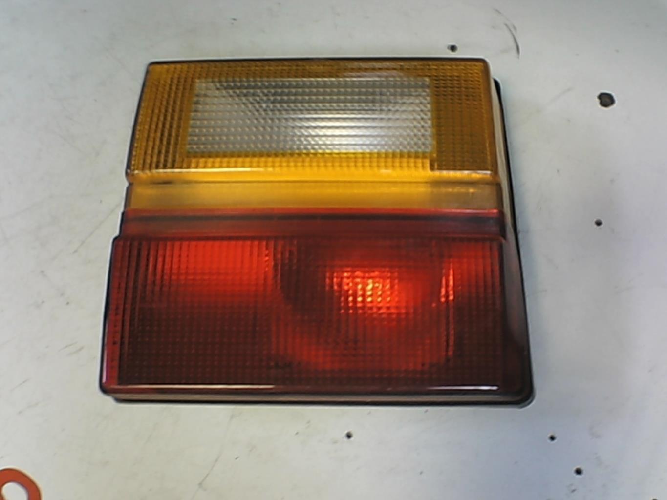Feu arriere secondaire gauche (feux) AUDI AUDI 100 BREAK  - 1