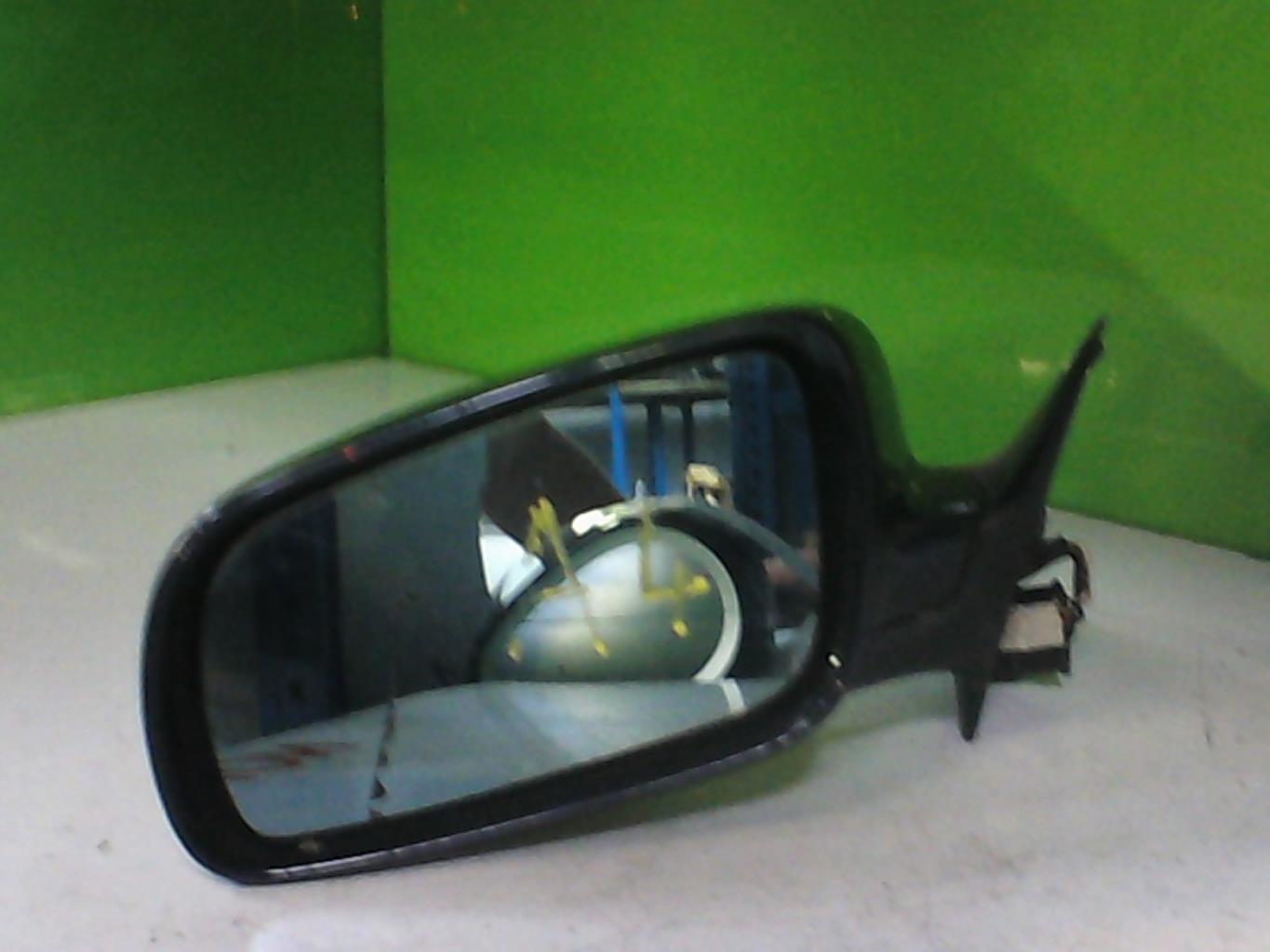 Retroviseur gauche AUDI A4 2 PHASE 1 Diesel - 1