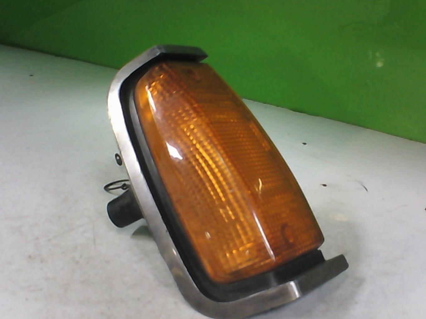 Optique avant secondaire droit (feux)(clignotant) RENAULT R14  - 1