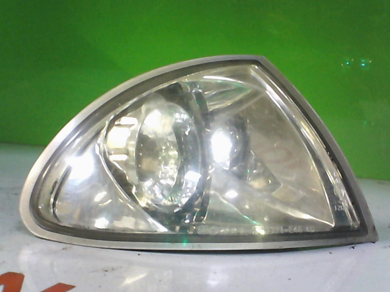 Optique avant secondaire droit (feux)(clignotant) BMW SERIE 3 E46  - 1