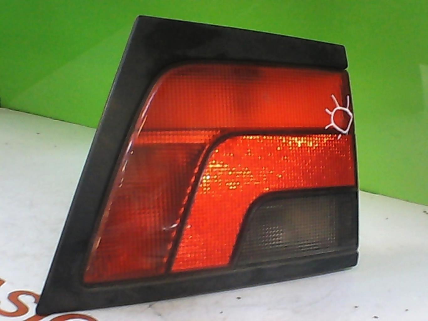 Feu arriere secondaire droit (feux) PEUGEOT 806  - 1