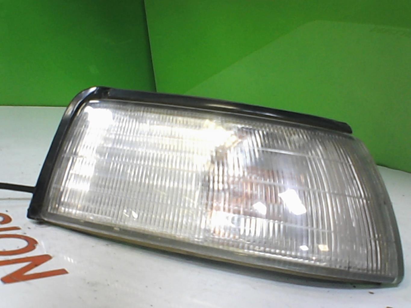 Optique avant secondaire droit (feux)(clignotant) MAZDA 626 1  - 1