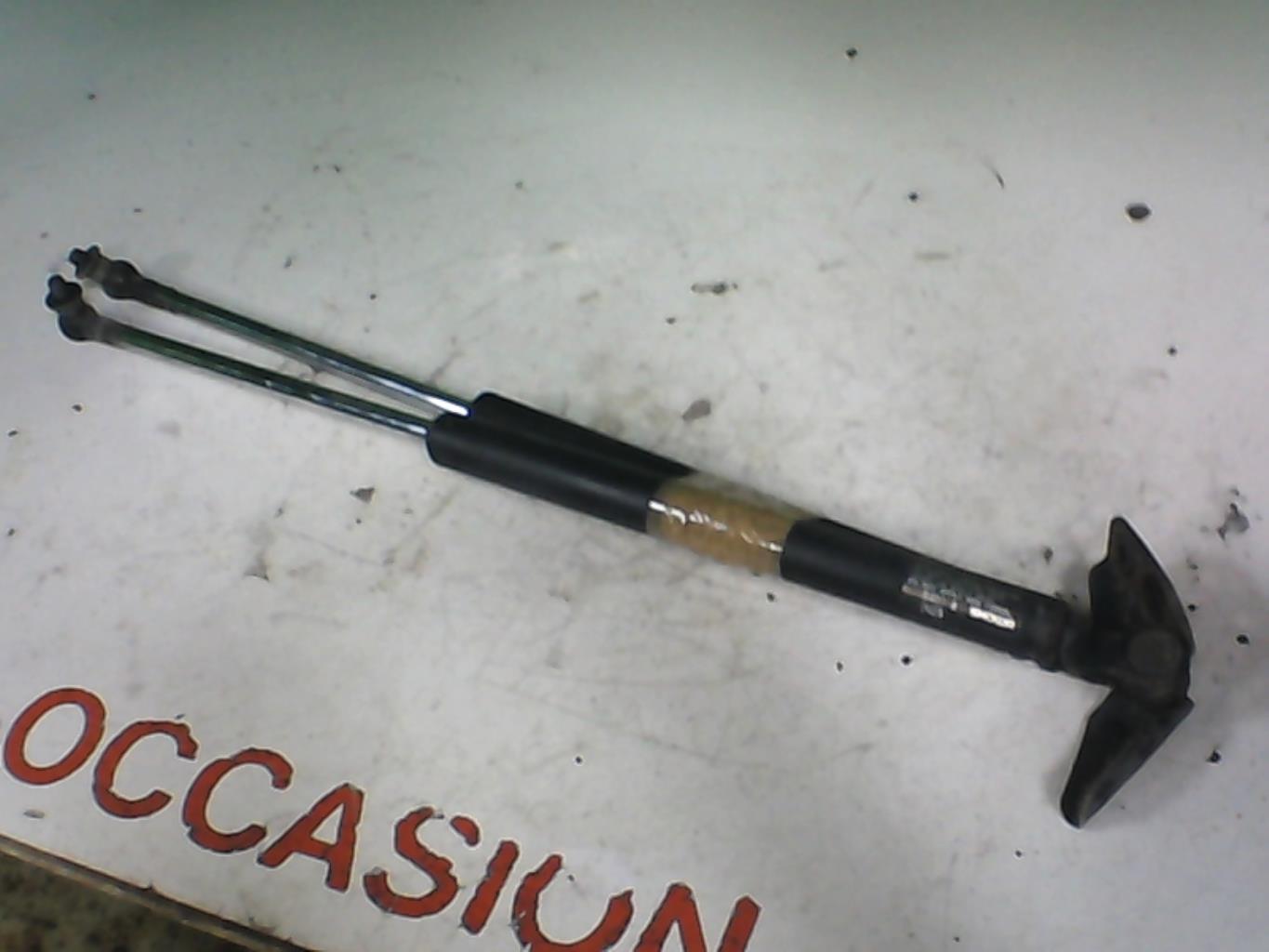Verin de coffre MAZDA 323 4 PHASE 1 Essence - 1